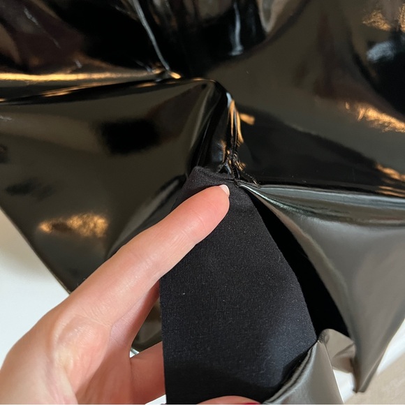 Commando pensil latex skirt - Picture 3 of 6